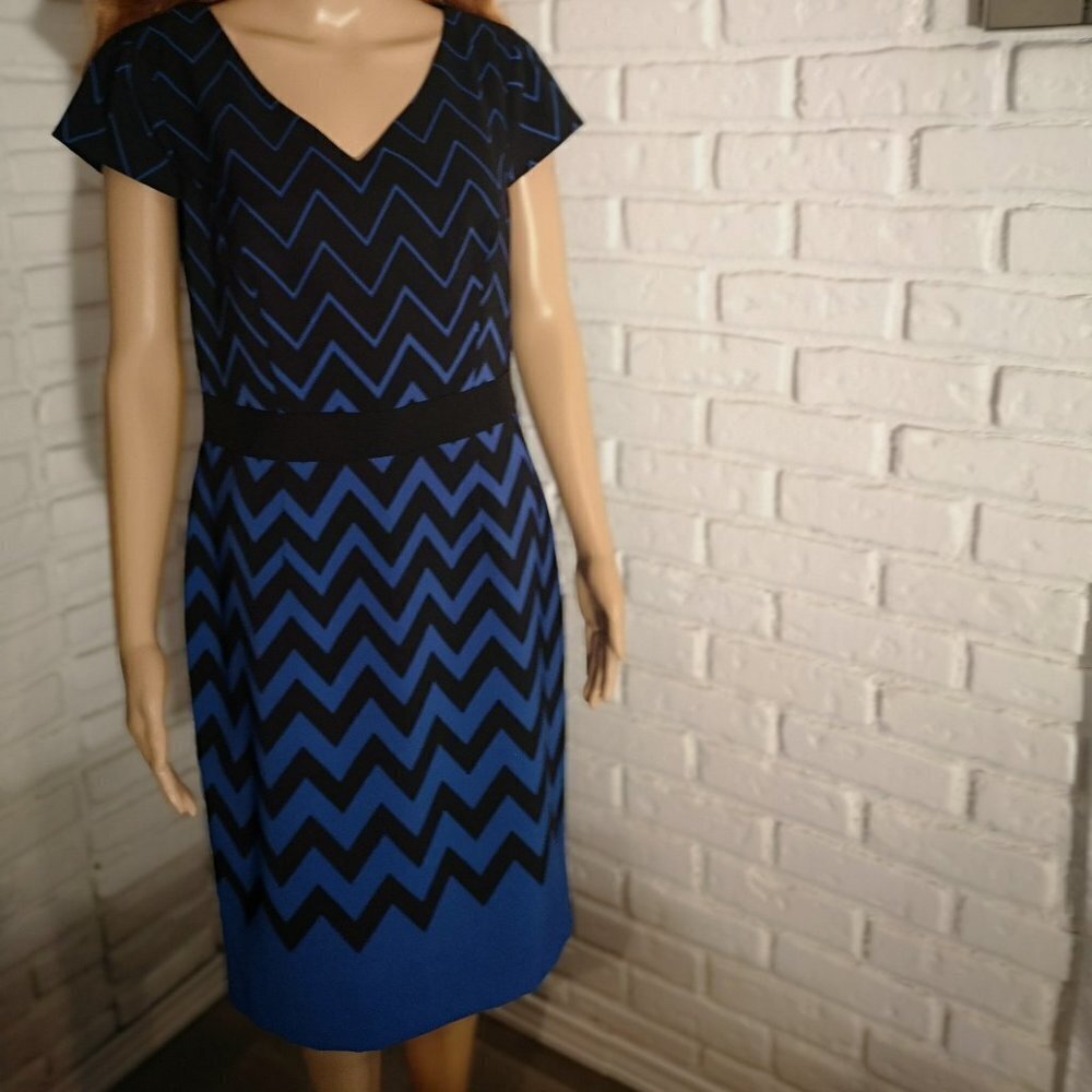 Cleo Ladies Cap Sleeve Dress
